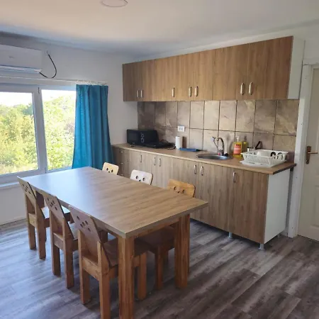 Traflor Termhouse Venus