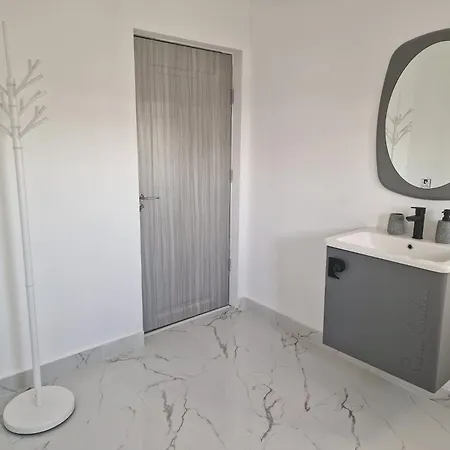 Apartment Traflor Termhouse *